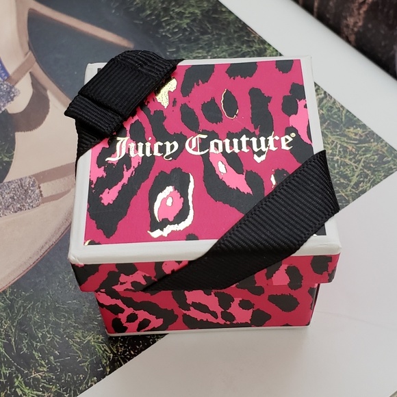 Juicy Couture Pave Heart Stud Earrings - Picture 5 of 5
